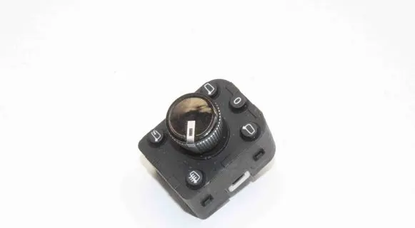 Audi Q4 Sportback e-tron Wing mirror switch 4N0959565