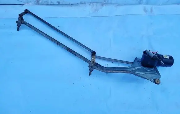 Renault Megane I Front wiper linkage and motor