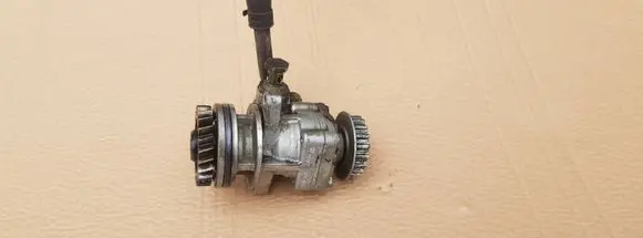 Volkswagen Touareg I Power steering pump 7H0422153A