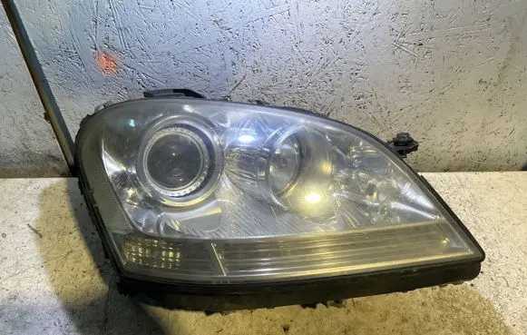 Mercedes-Benz ML W164 Headlight/headlamp A0038205826 111760 5DF00870402