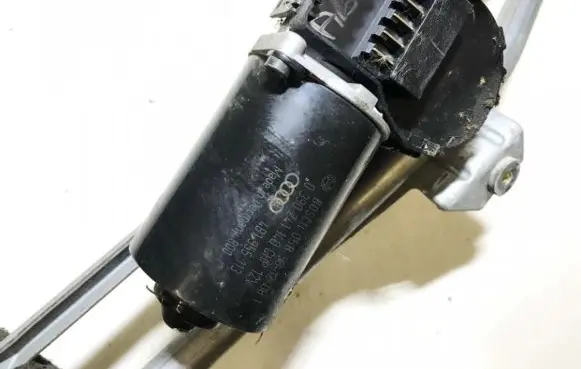 Audi A6 Allroad C5 Wiper motor 0390241140 4b1955113