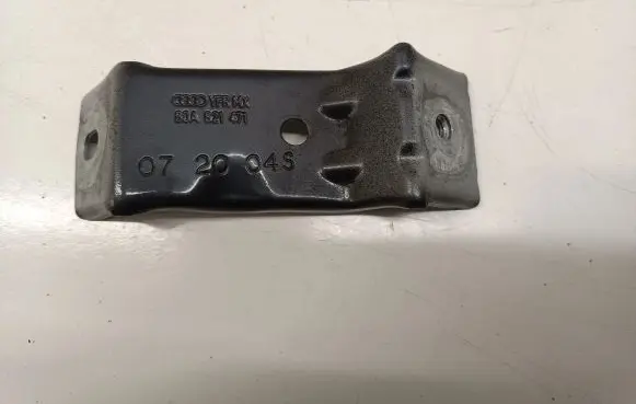 Audi Q5 SQ5 Fender mounting bracket 80A821471
