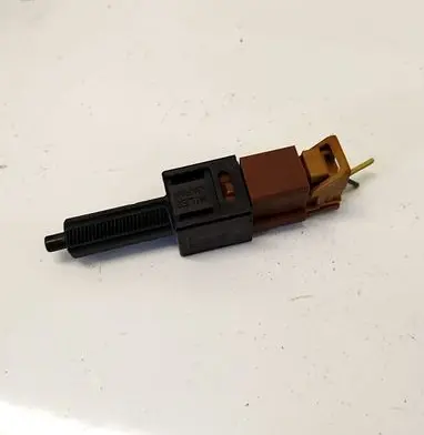 Nissan Juke I F15 Brake pedal sensor switch