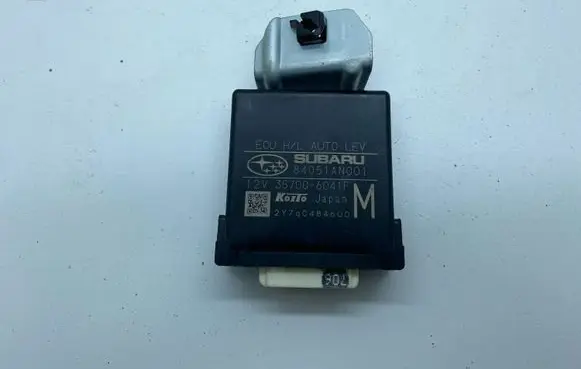 Subaru Outback (BT) Light module LCM 84051AN001 357006041F 2Y79C484600