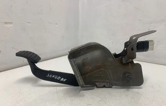 Dacia Sandero Brake pedal 165016578R