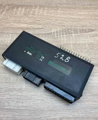 BMW 5 E39 Central body control module 8373809 5DK00704722