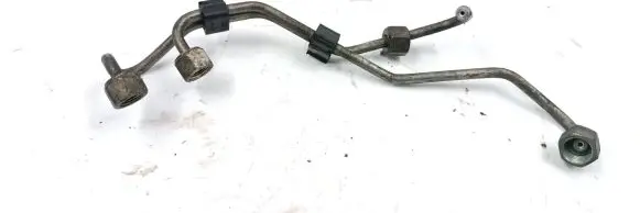 Fuel injector supply line/pipe