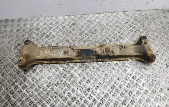 Mitsubishi Pajero Gearbox mounting bracket