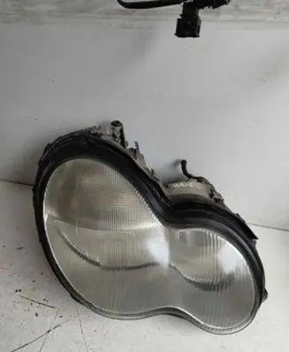 Mercedes-Benz C W203 Headlight/headlamp 0301166272