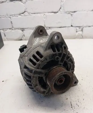 Volkswagen PASSAT B5.5 Generator/alternator 038903018FX