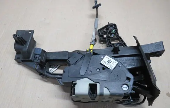 Ford Kuga II Rear door lock 921766105 BM5AA26412BE