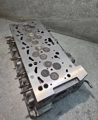 Volkswagen PASSAT B6 Engine head 03G103373A