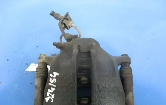 Volkswagen PASSAT B3 Front brake caliper