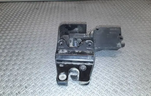 BMW 7 E65 E66 Tailgate/trunk/boot lock/catch/latch 7014870