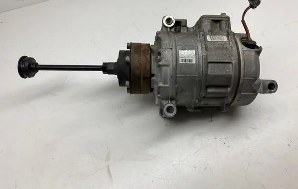 Audi A4 S4 B7 8E 8H Air conditioning (A/C) compressor (pump) 4F0260805L