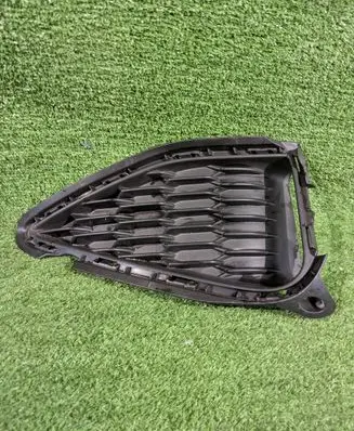 Hyundai i30 Front bumper lower grill 86564S0500