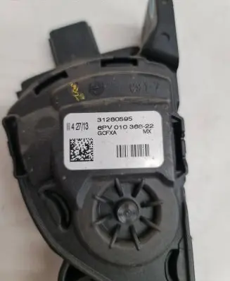 Volvo V40 Cross country Accelerator throttle pedal 6PV01036822 31280595