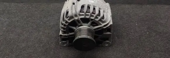 Renault Clio IV Generator/alternator 231007842R 2115076816