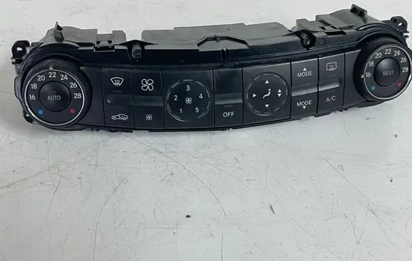 Mercedes-Benz E W211 Climate control unit 2118300490