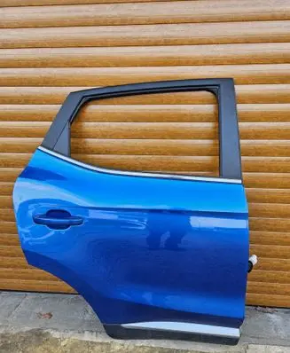 MG ZS Rear door