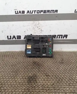 Citroen C5 Fuse module 281164872 966405888001 28120836