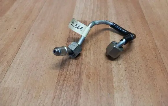 Fuel injector supply line/pipe