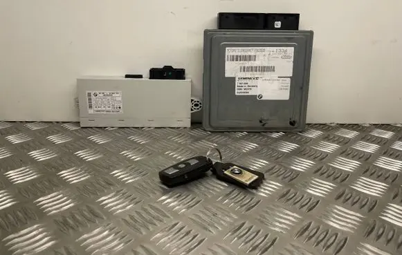 BMW 3 E90 E91 Engine ECU kit and lock set 7561684 6943791