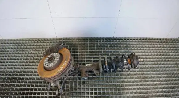 Volkswagen PASSAT CC Front wheel hub spindle knuckle