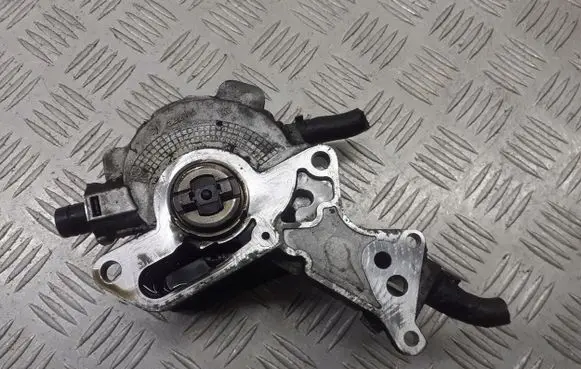 Volkswagen PASSAT B6 Vacuum pump