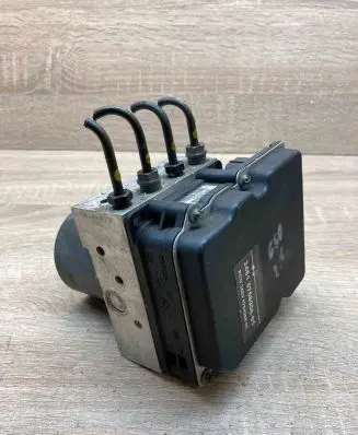 BMW 5 E60 E61 ABS Pump 6768906 6768908 6758743