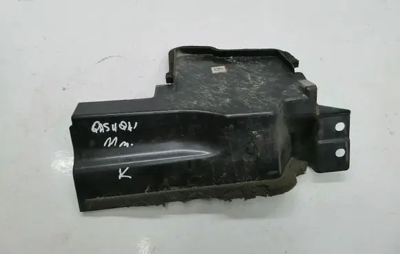 Nissan Qashqai+2 Radiator trim 62823BR30A