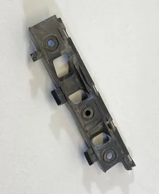 Volkswagen PASSAT B6 Front bumper mounting bracket 3C0807184
