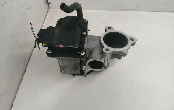 Mazda CX-7 Throttle valve R2AA136B0 00710014010M04 09M29H