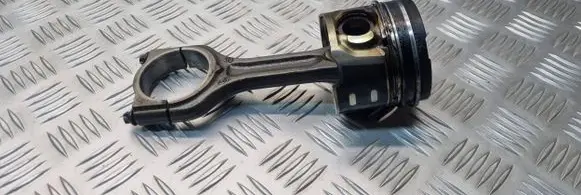 Ford Focus Piston with connecting rod