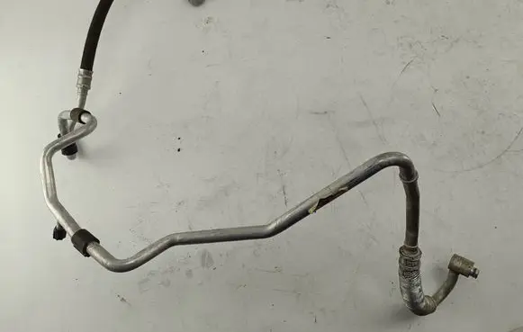 Volkswagen PASSAT B7 Air conditioning (A/C) pipe/hose 3AA820743