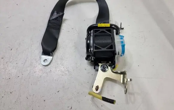 Toyota C-HR I Rear seatbelt 73370F4011 DATE240721