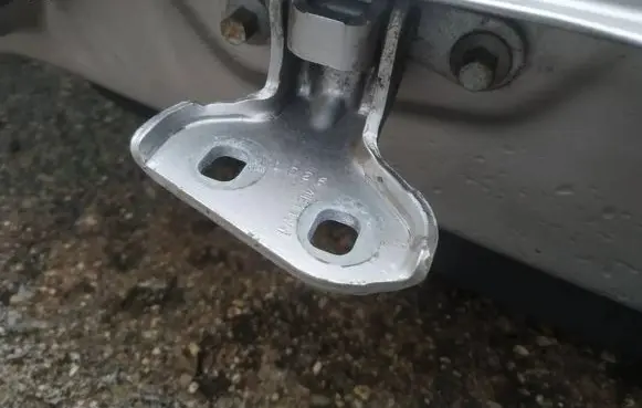 Cadillac SRX Rear door lower hinge