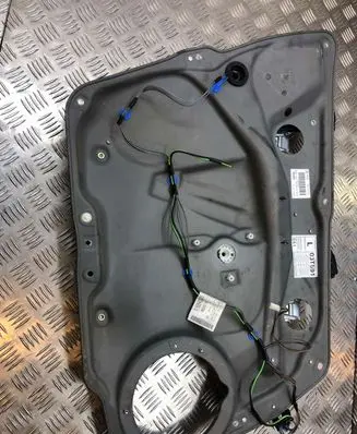 Mercedes-Benz A W169 Front door window regulator with motor A1697200179