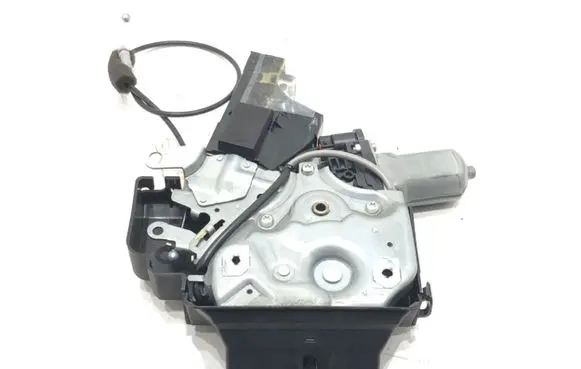 Infiniti Q70 Y51 Tailgate exterior lock 300900-0003