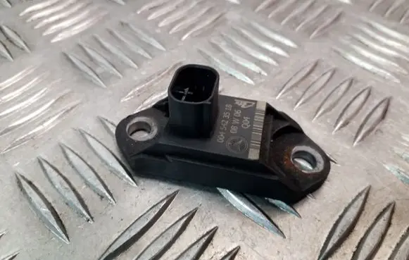 Mercedes-Benz S W221 ESP acceleration yaw rate sensor 0045423518