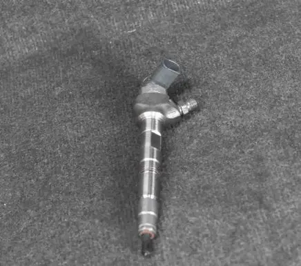 Audi Q3 8U Fuel injectors set 04L130277K