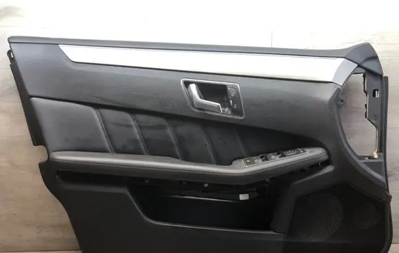 Mercedes-Benz E W212 Front door card panel trim 1697353