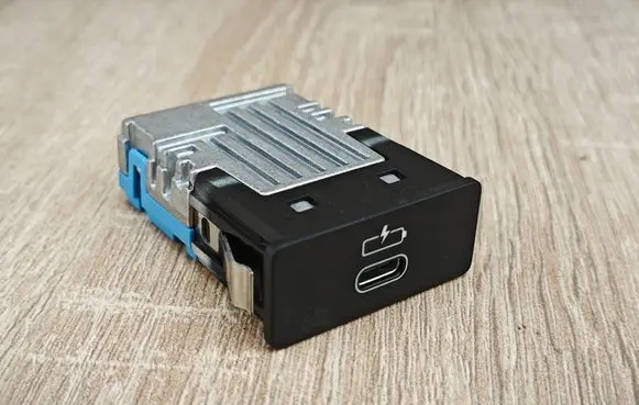 BMW X4 G02 USB socket connector 5A84161