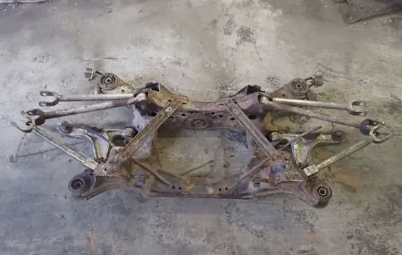 Infiniti M Rear axle beam 