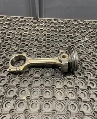 Renault Master III Piston 8090651