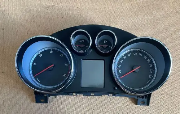 Opel Insignia A Speedometer (instrument cluster) 20980570 365903926