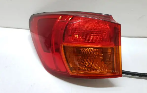 Lexus IS 220D-250-350 Rear/tail lights