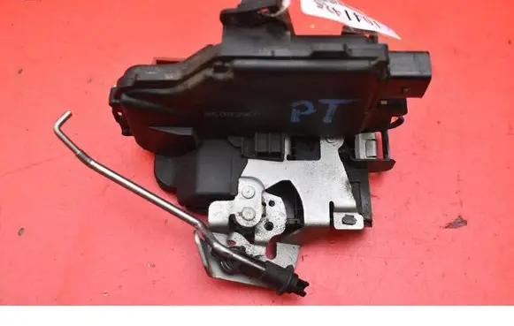 Audi A4 S4 B6 8E 8H Rear door lock 8E0839016C