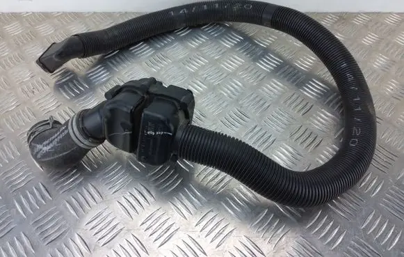Ford Fusion II Intercooler hose/pipe DS739P437DE