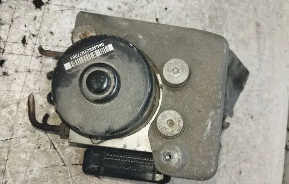 Volvo XC90 ABS Pump P30714952 328961 10020404894